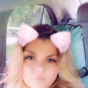 Meet your Posher, Becky